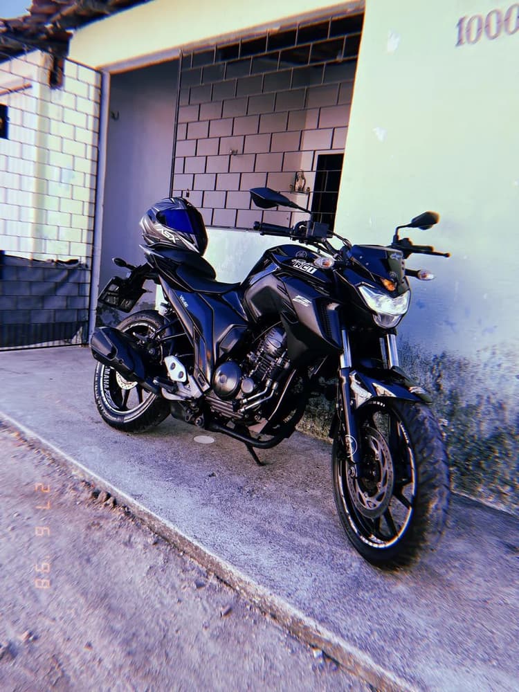 Fz25 2021 