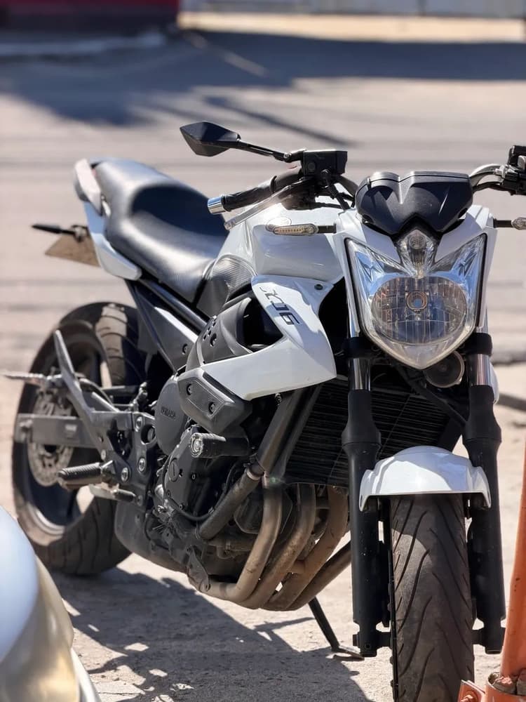XJ6 2012 