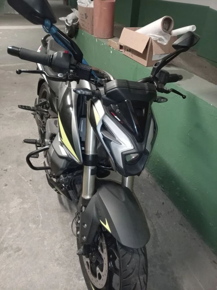 Dominar 400