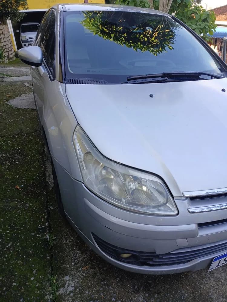 Citroen C4 GLX 2.0 Flex 16V 5P Aut. 2011