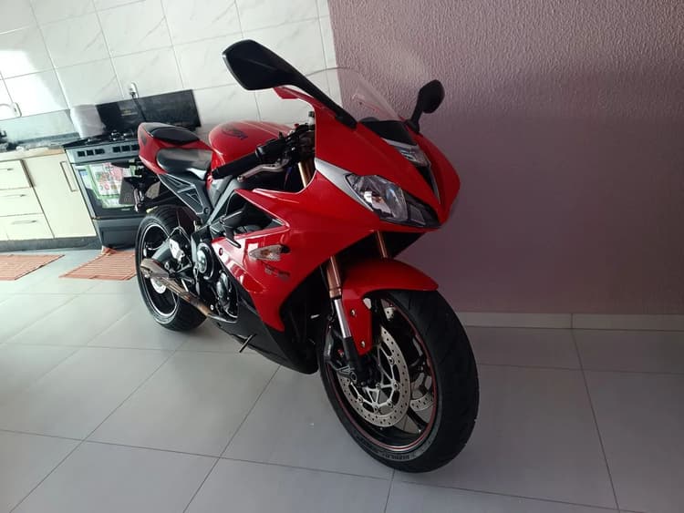 Daytona 675