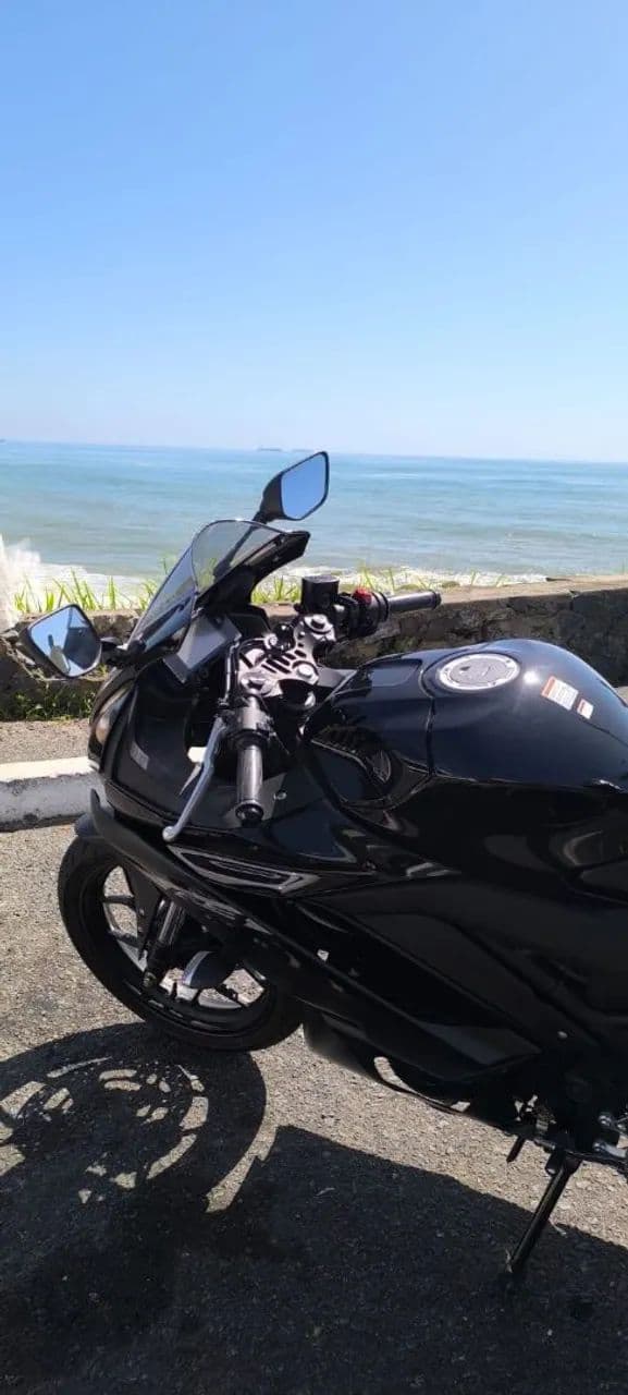 Yamaha R3 