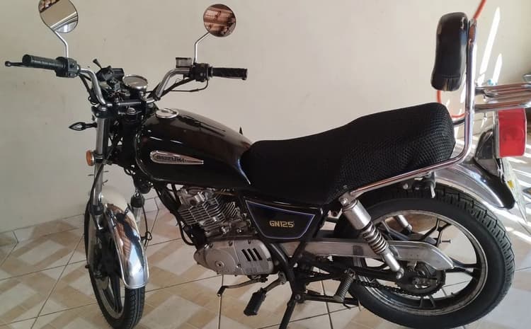Moto Suzuki 125