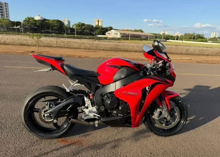 CBR 1000 rr FIREBLADE 
