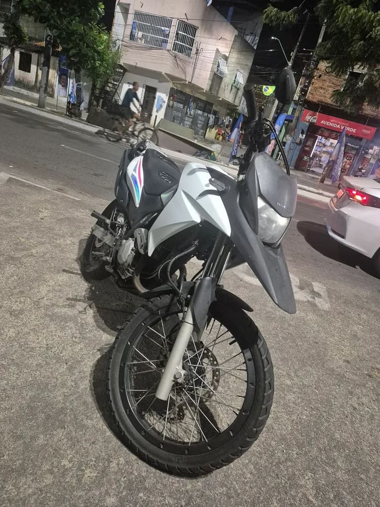 XRE 300 