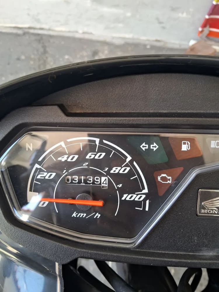 Moto de garagem 