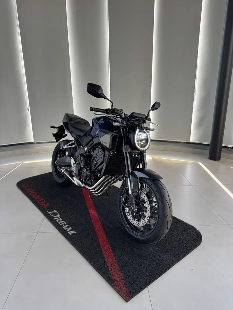 Moto Honda - CB 650R E-Clutch