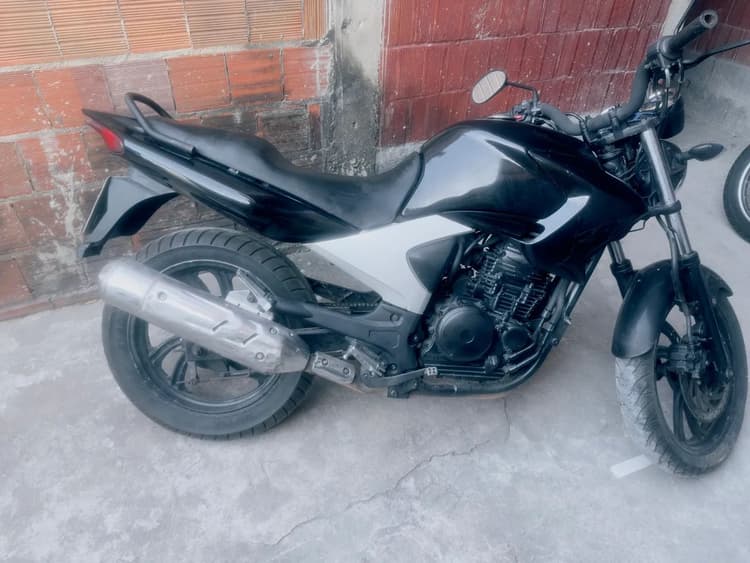 Fazer 250 ano 2005/6