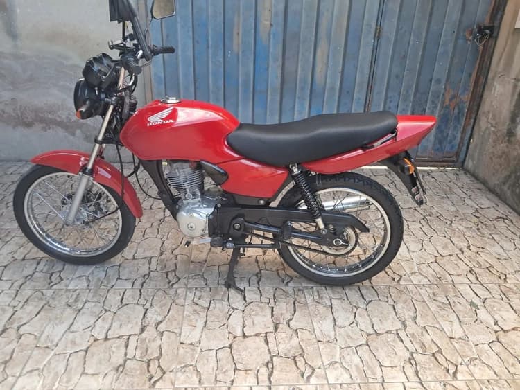Moto muito conservada 
