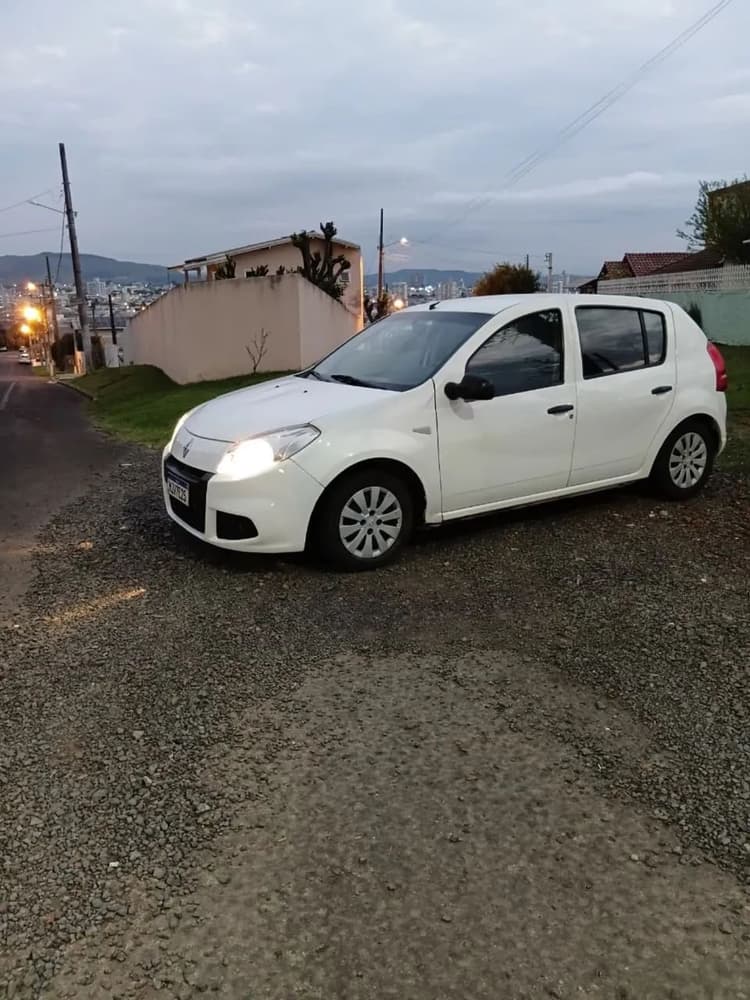 Renault Sandero Authentique Hi-flex 1.0 16V 5P 2013