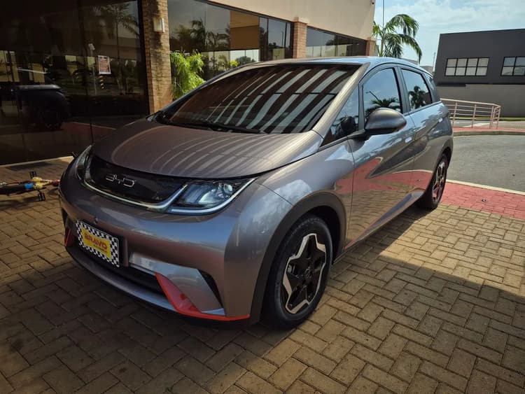 BYD Dolphin EV (Elétrico) 2025