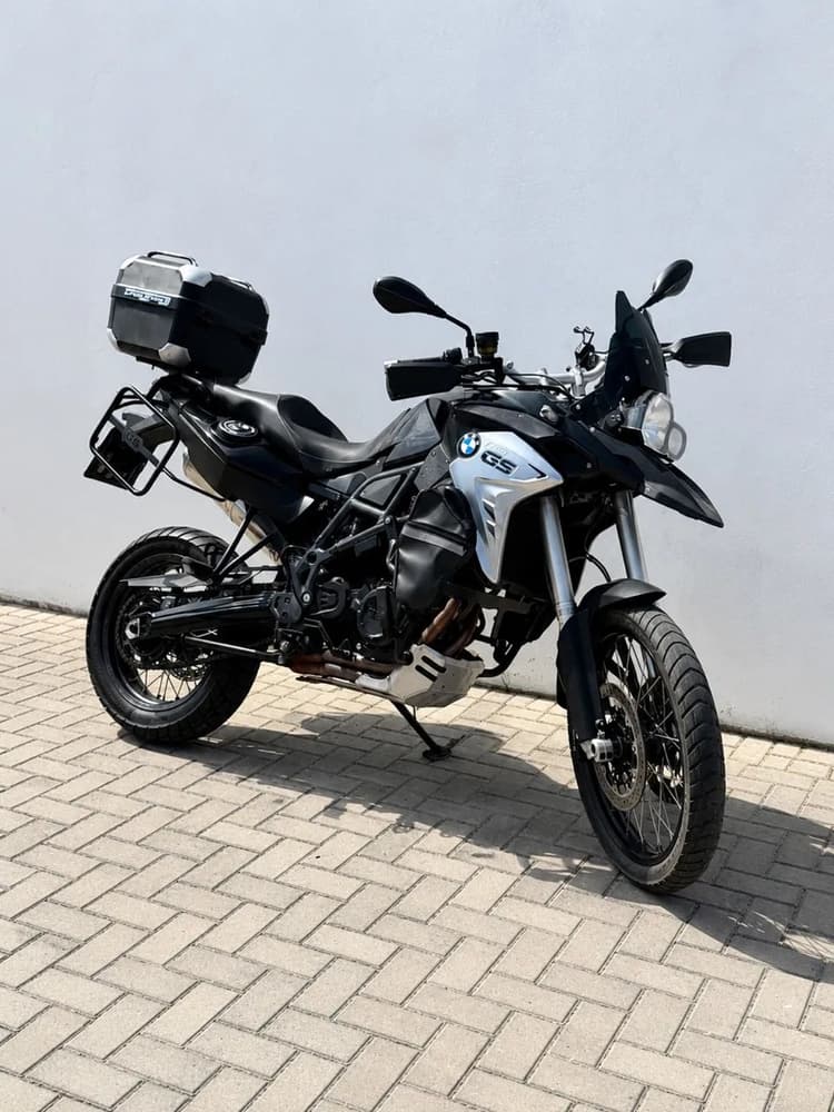 F800 triple black 2016