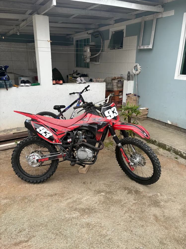 xtz com motor de estrada,200