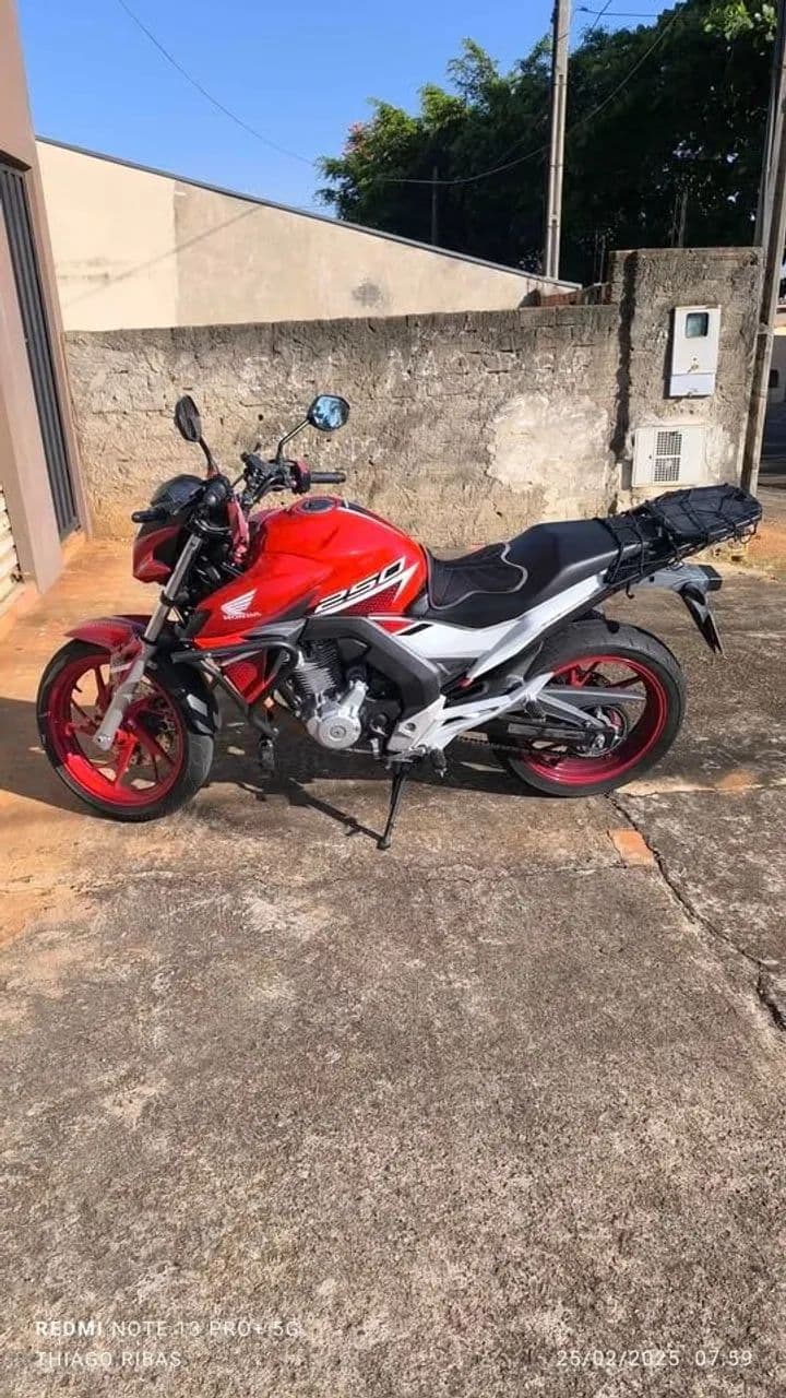 Honda Twister 250 abs 