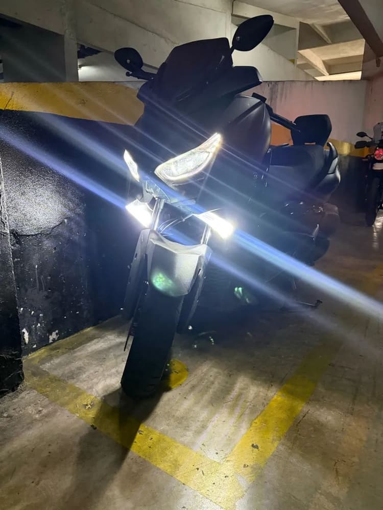 Xmax 250 ABS 9.000km