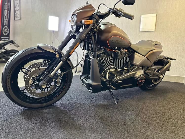Harley-Davidson FXDR 2019