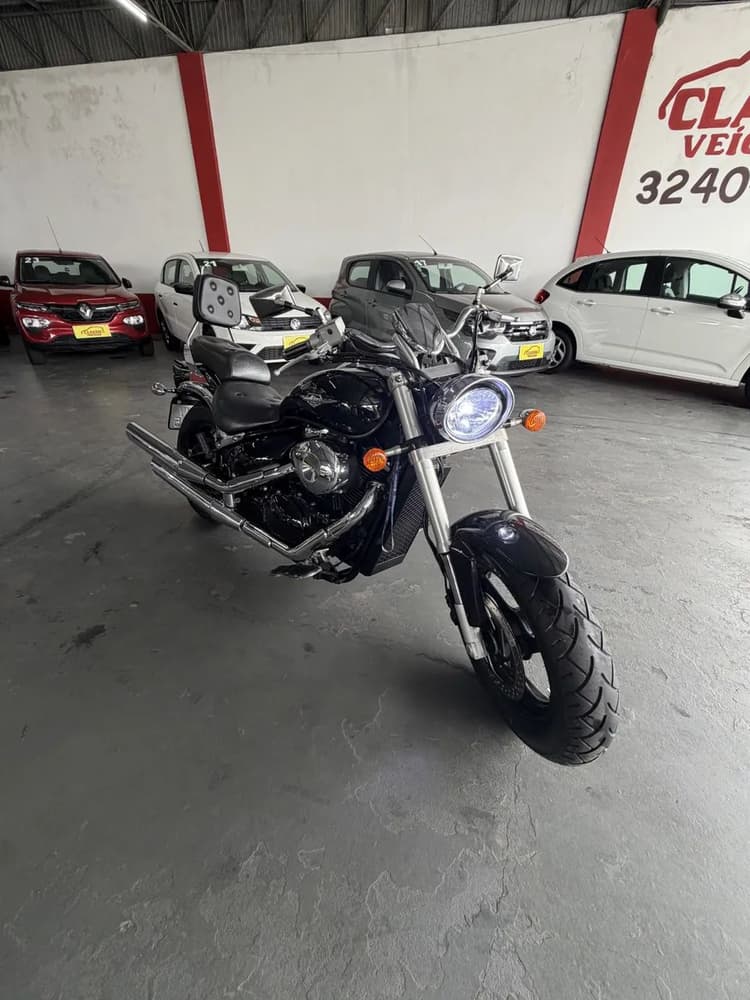 SUZUKI BOULEVARD M800