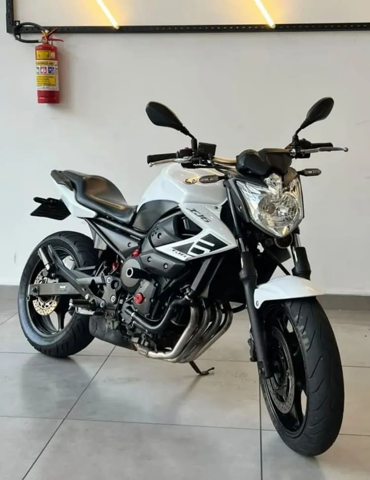 XJ6 N 2012 - IMPECAVEL!