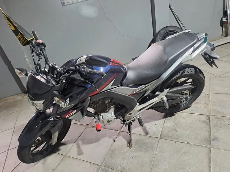 Moto ém perfeito estado 