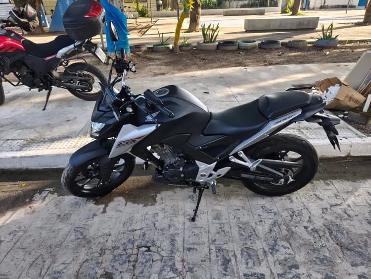 CB TWISTER 300F