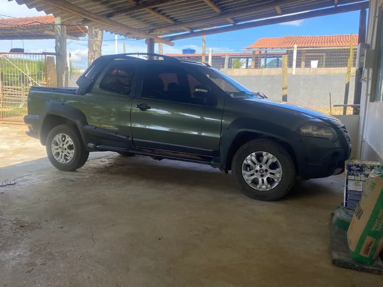 Fiat Strada Adv.1.8 16V Dualogic Flex CD 2012