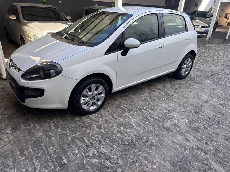Fiat Punto Attractive 1.4 Fire Flex 8V 5P 2013