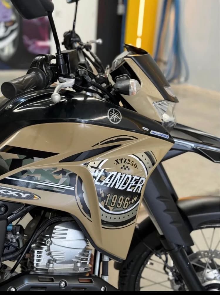 Lander 250 no ponto de transferir 