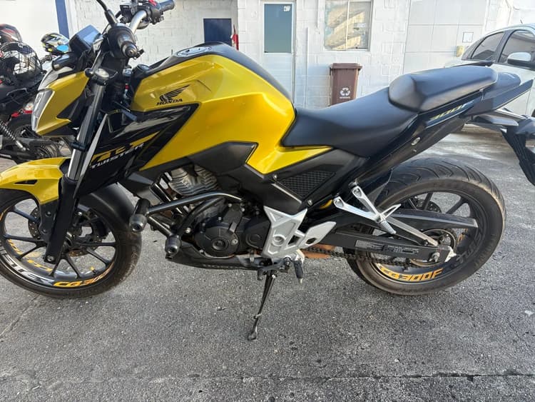 CB Twister 300f