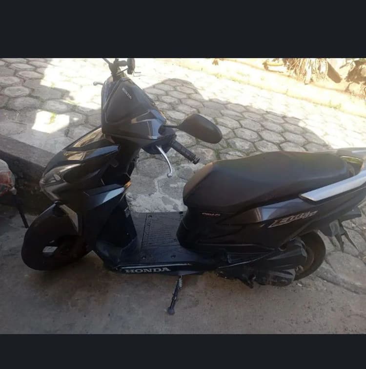 Moto Honda elite automática 