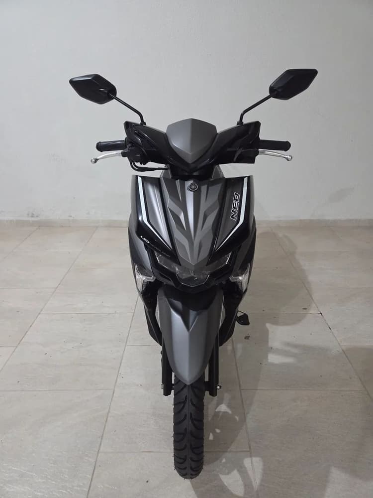 Neo 125 Bem cuidada