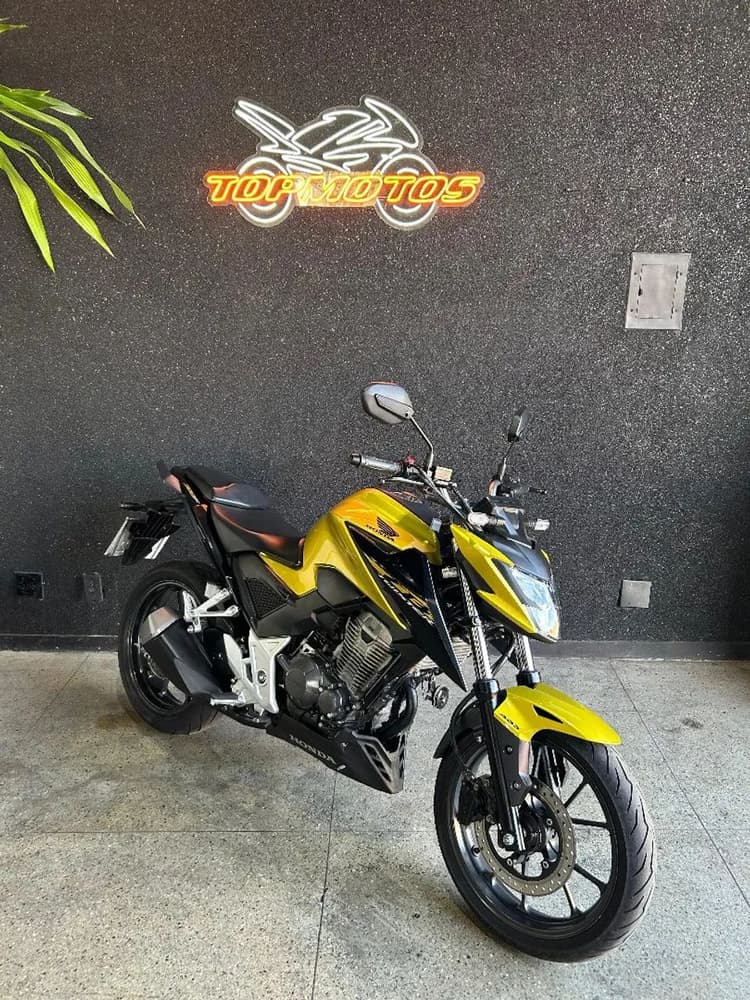 CB TWISTER 300F