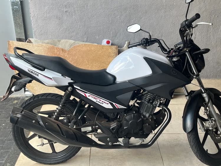 VENDO YAMAHA FACTOR