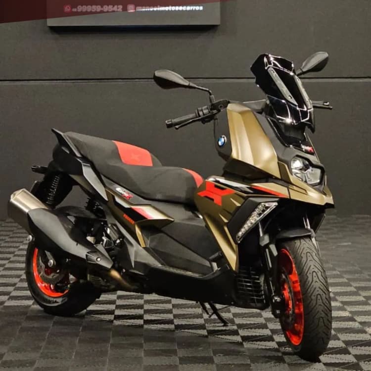 C 400 X PLUS 2025 Marrom