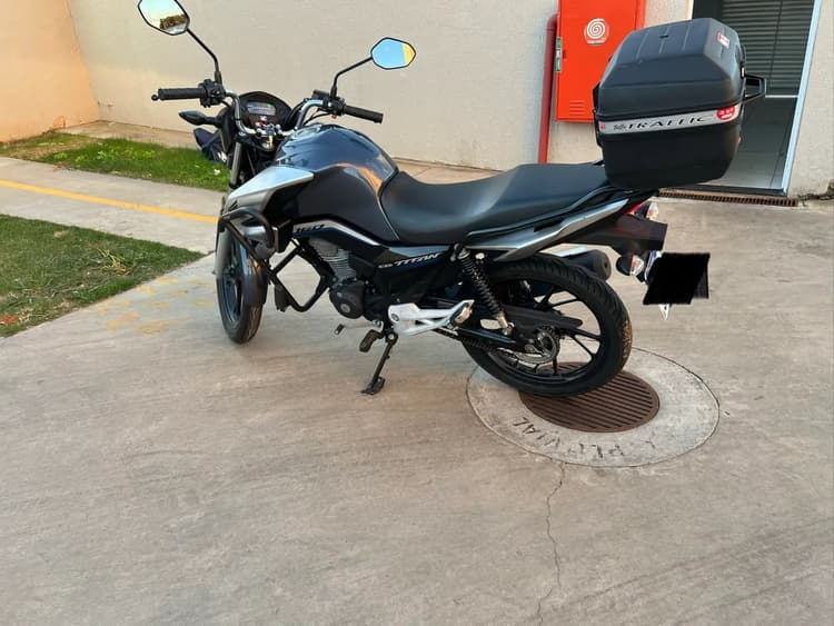 Vendo Titan 160 