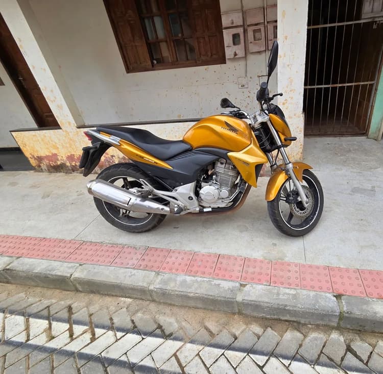 Honda cb300
