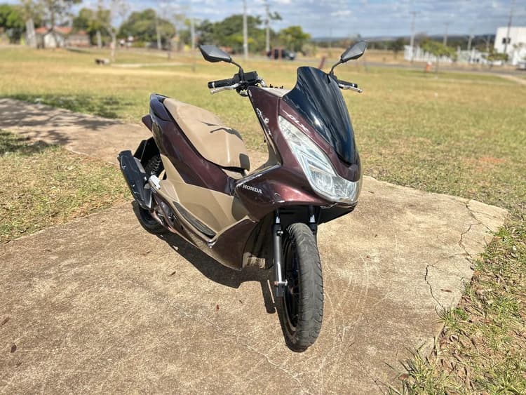 PCX DLX 2018