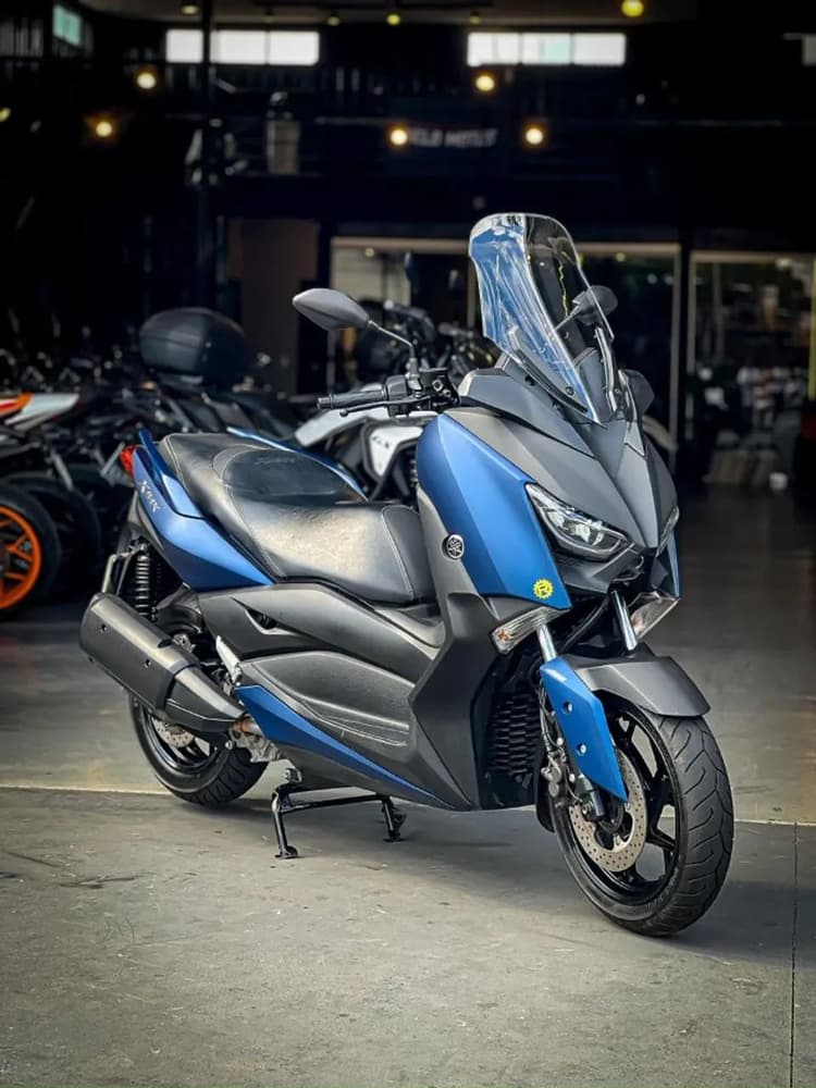 YAMAHA XMAX 250