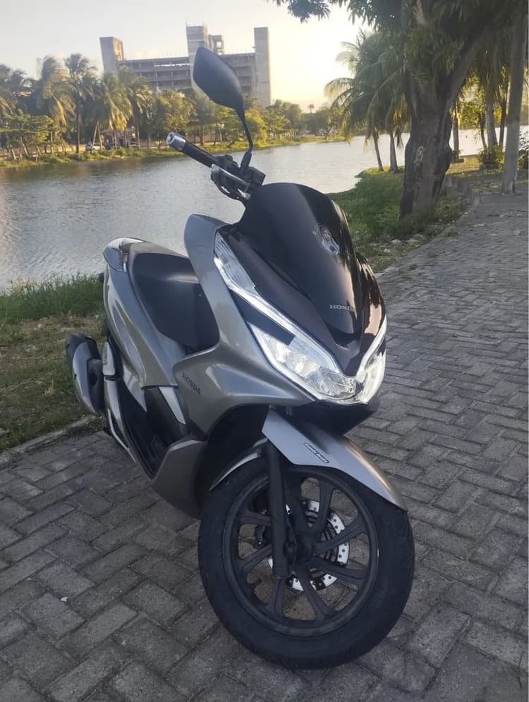 Vendo Honda PCX 150cc automática 