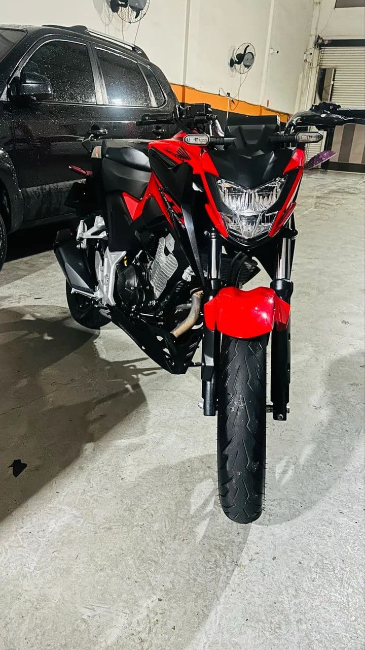 CB 300F Twister 