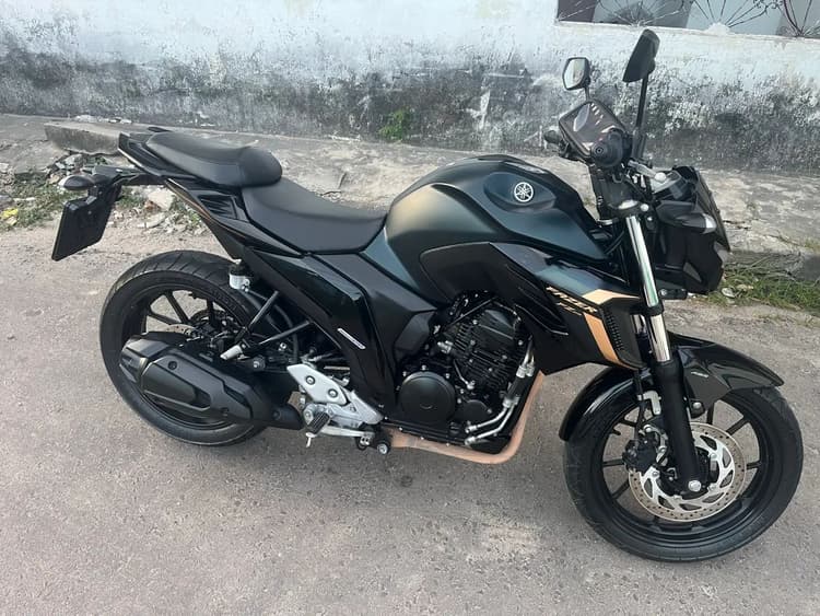 FZ25 2024 Quitada