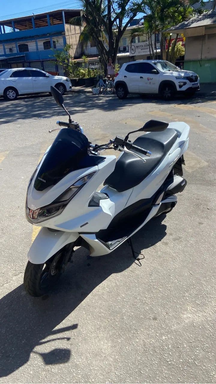 PCX MUITO NOVA!
