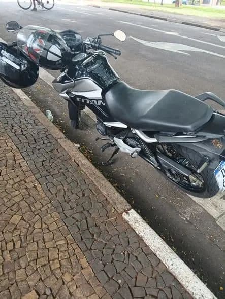 Titan 160 edição limitada