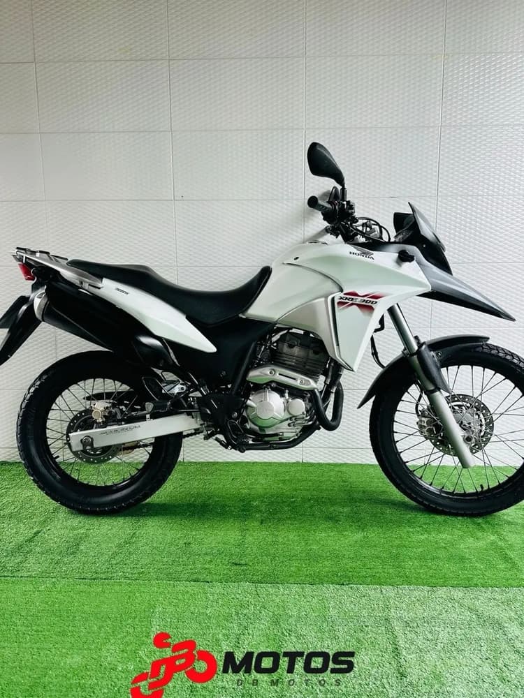 XRE 300 2014