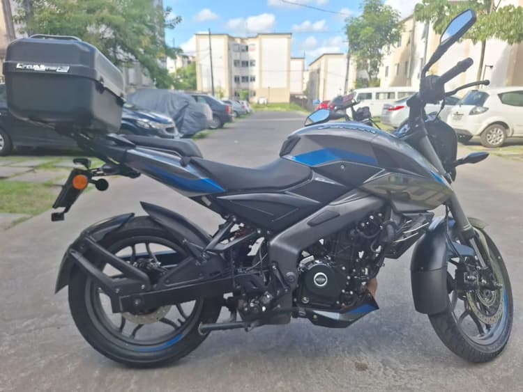 Bajaj Dominar 200 2025