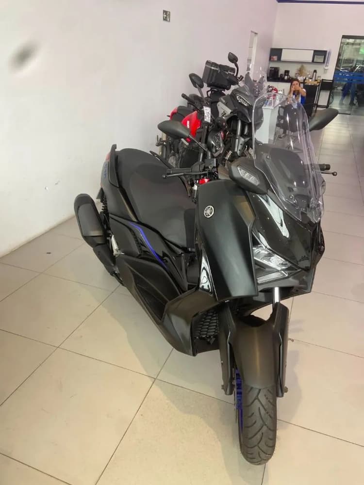 XMAX 300 Connected