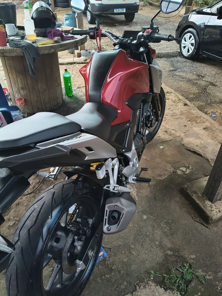 Excelente motocicleta 