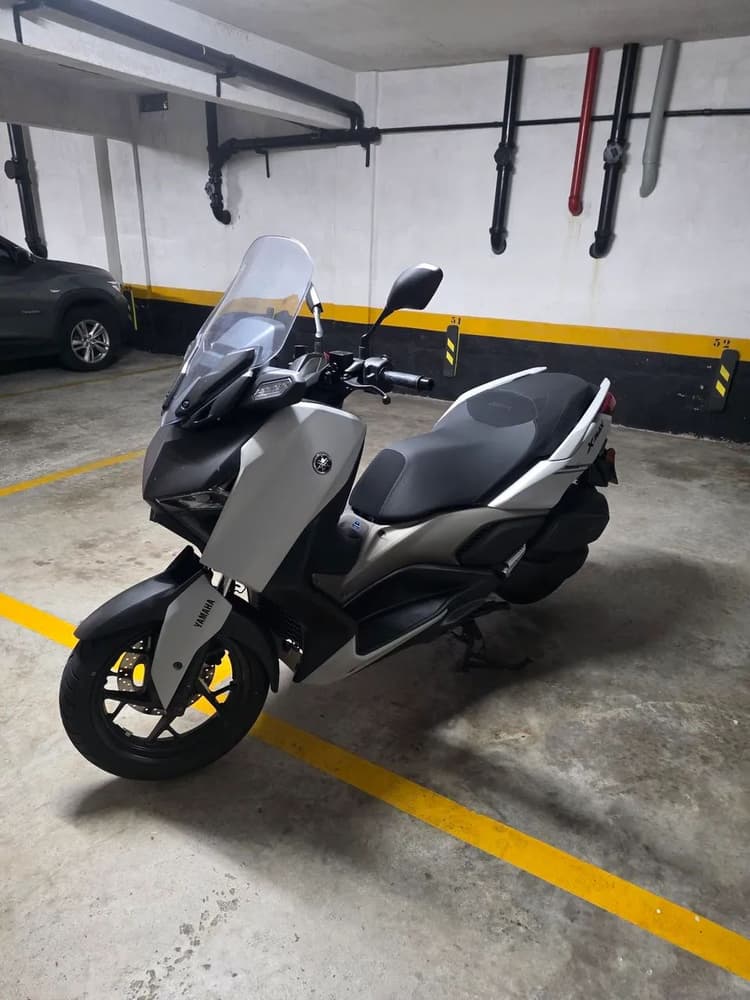 Xmax 250 Conected 