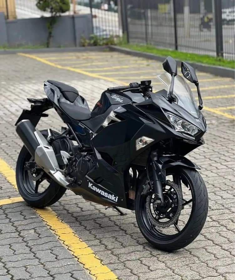 Kawasaki ninja 400