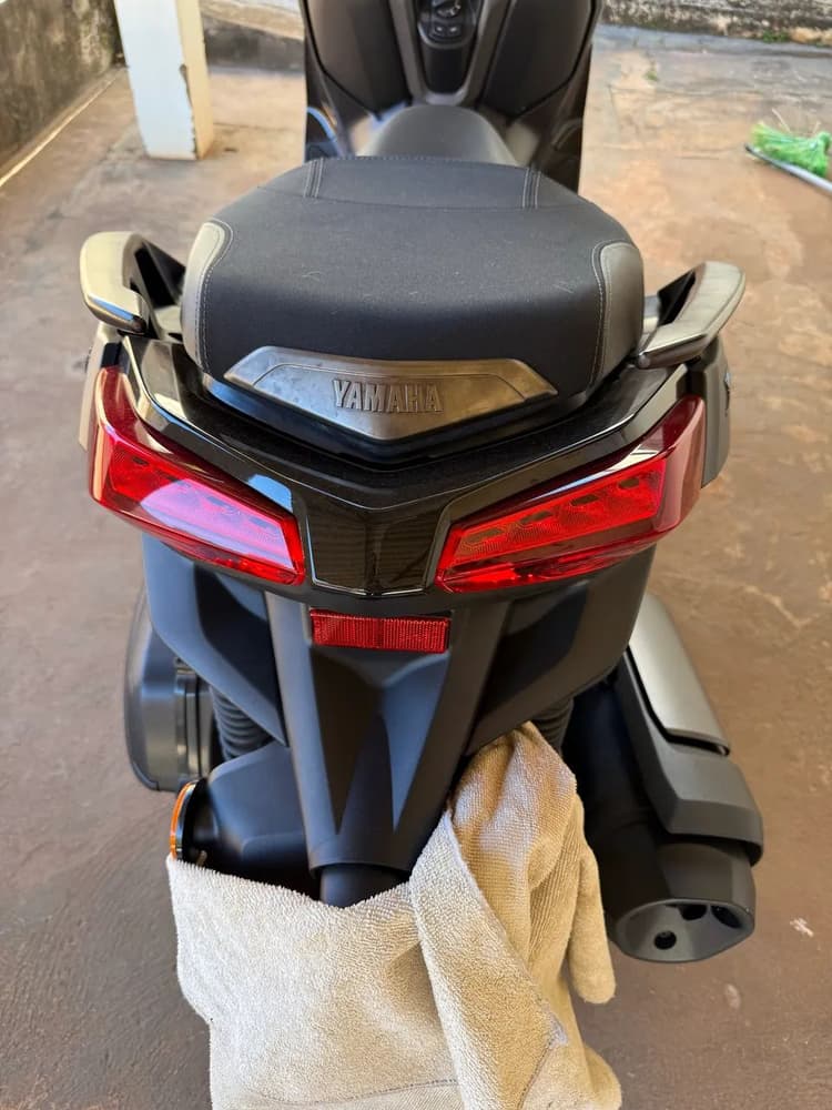 XMAX 300 MARROM