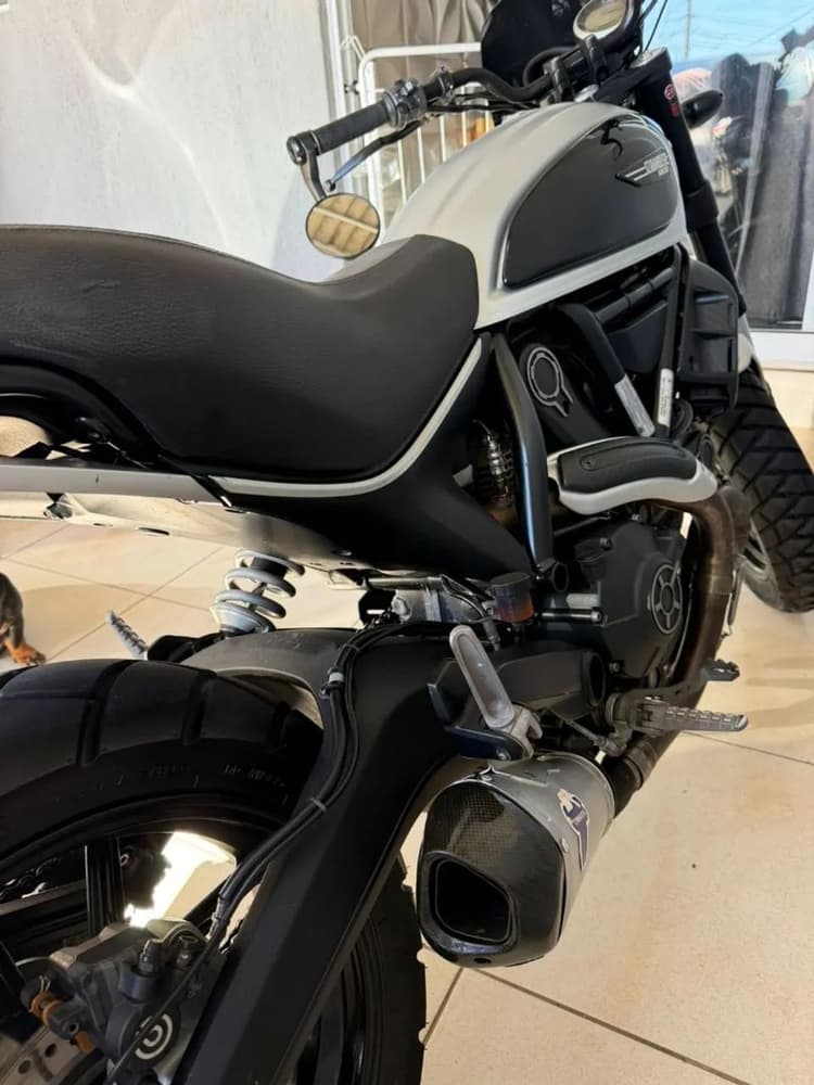 Ducati scrambled icon 800cc 2018